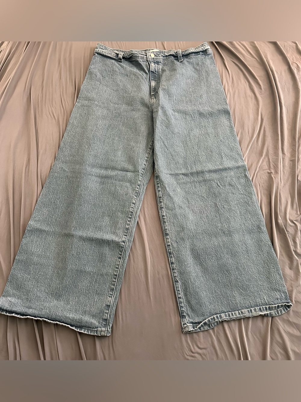 Women’s Wide Leg Ankle Jeans